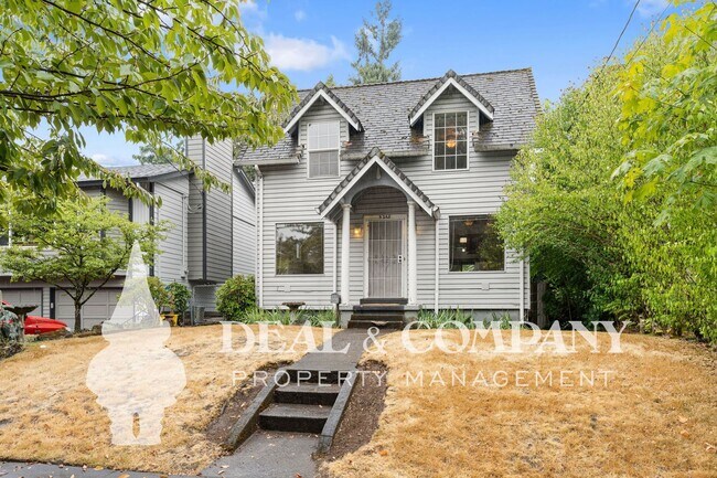 Building Photo - Delightful University Park Colonial