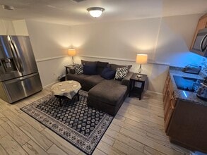 Building Photo - 619 Irving St NW