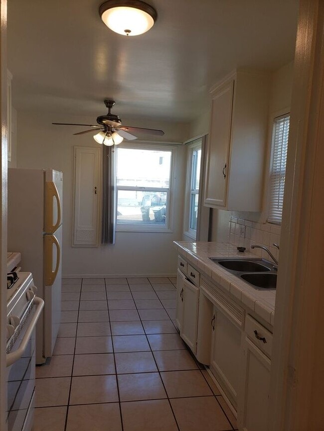 Building Photo - Vintage duplex near La Mesa Village + base...