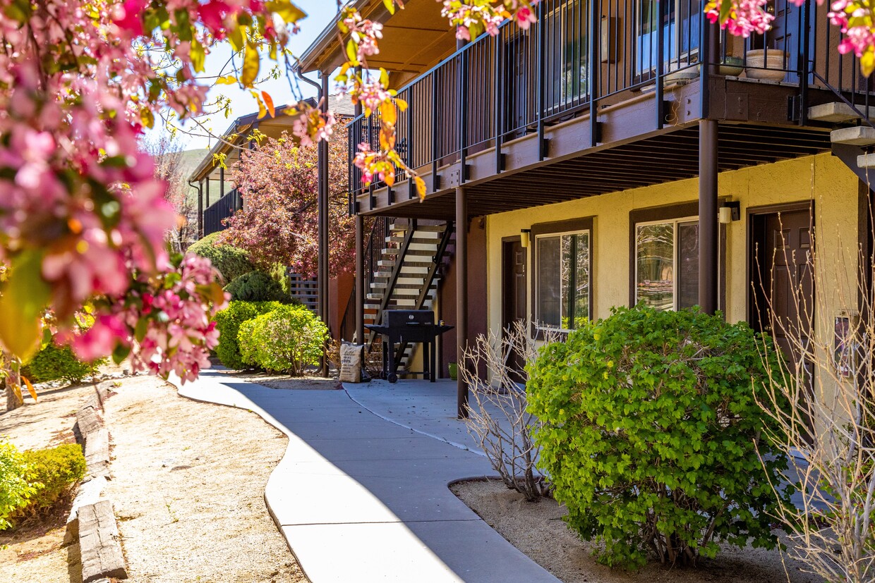 Primary Photo - Sierra Sage Apartments