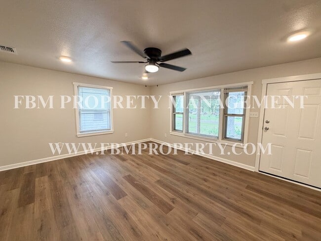 Foto del edificio - 303 E Thompson St