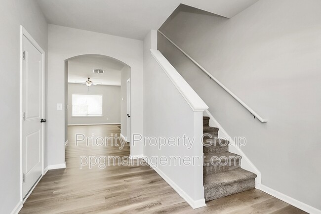 Foto del edificio - 9054 Stoney Waters Ct