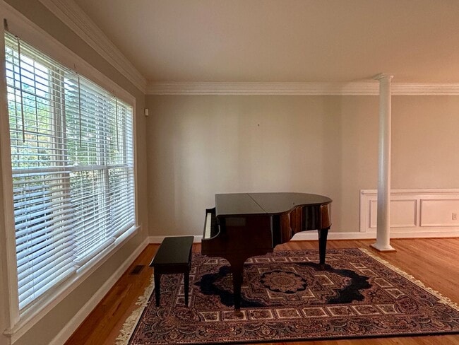 Foto del edificio - Live the Good Life in Summer Lake – Stunning 6-Bedroom Home in Moseley, VA!