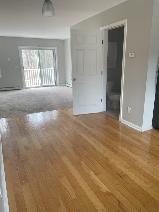 Building Photo - 1029 S Mammoth Rd