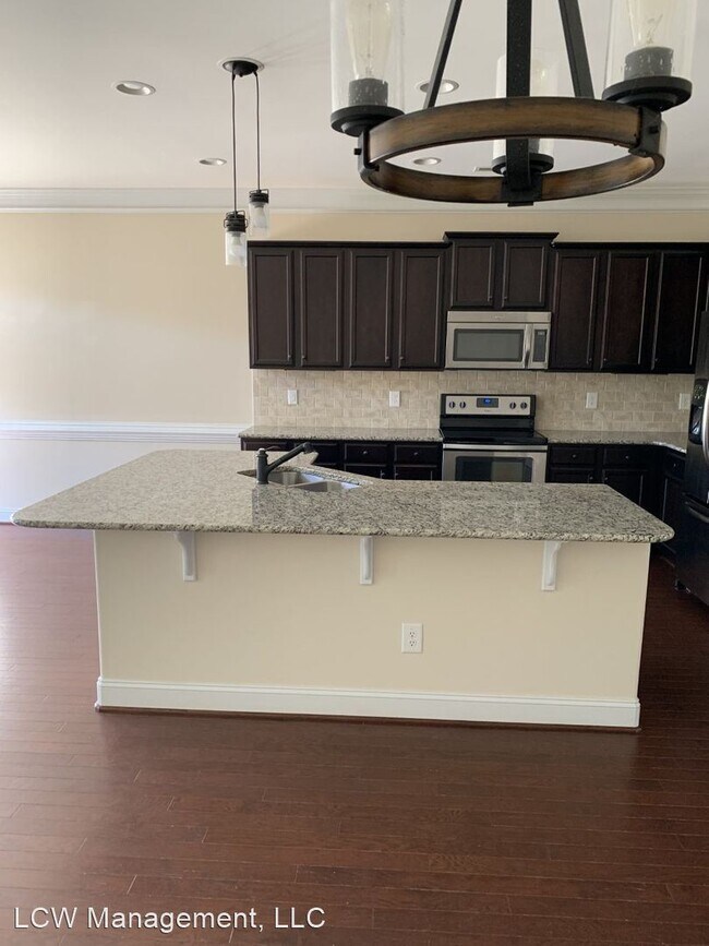 Building Photo - 2 br, 2.5 bath House - 1073 Richmond Park ...