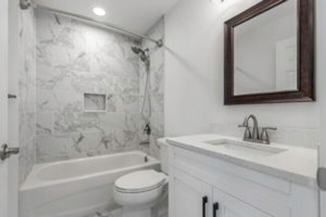 Foto del edificio - 163-165 OSE Rentals LLC