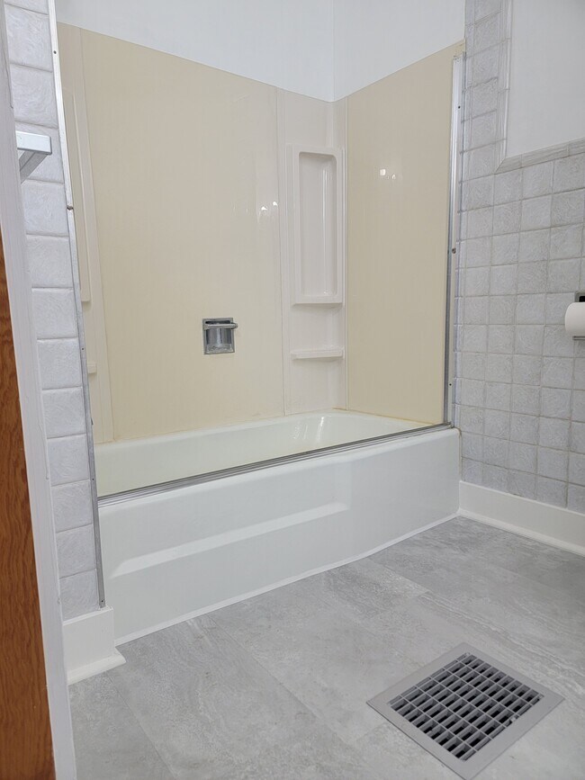 Baño - 810 S Kalamazoo Ave