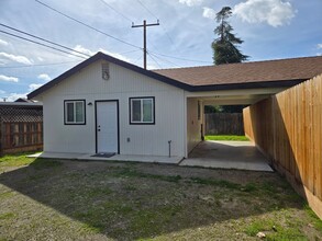 Building Photo - 289 W Belleview Ave