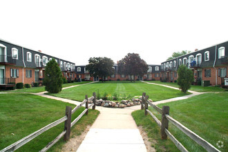 Falcon Crest Apartments photo'