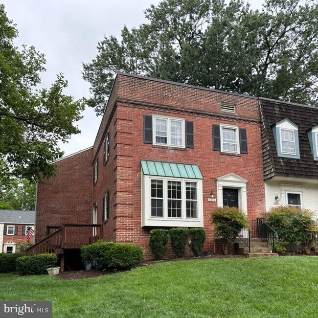 Foto del edificio - 6626 Hillandale Rd