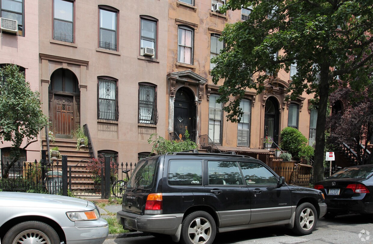 Foto del edificio - 93 Saint Marks Ave