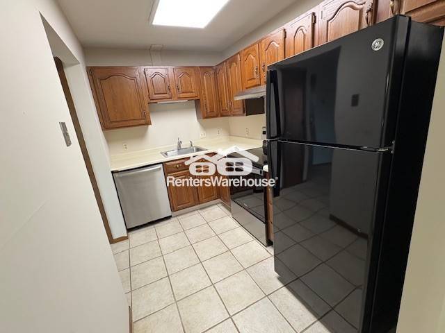 Building Photo - 301 3rd St S