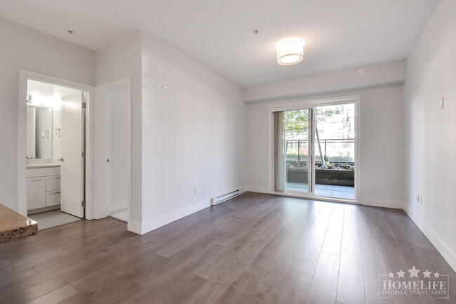 Building Photo - 5485 Brydon Crescent
