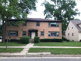 Building Photo - 313 Eugenia Ave
