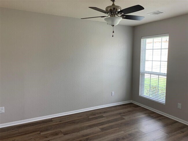 Foto del edificio - 14914 Rustler Gate Ln