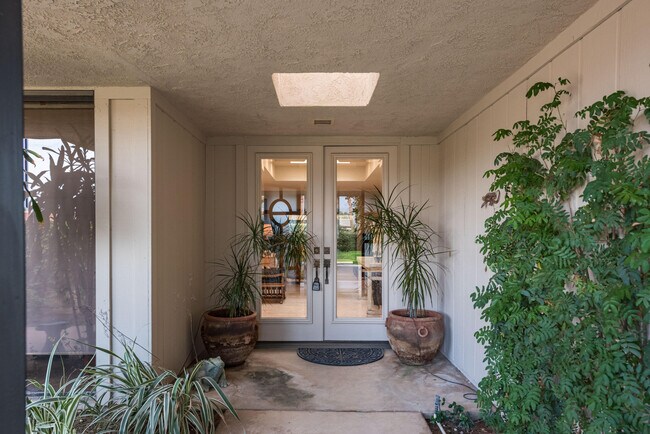 Foto del edificio - 3 Cornell Dr