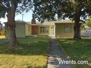 Building Photo - 2840 W Sanson Ave