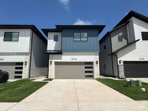 Building Photo - 33146 Willow Hts Ln