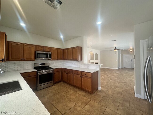 Foto del edificio - 9007 Mossy Hollow Ave