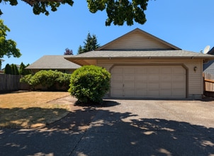 Building Photo - 2558 Cubit St