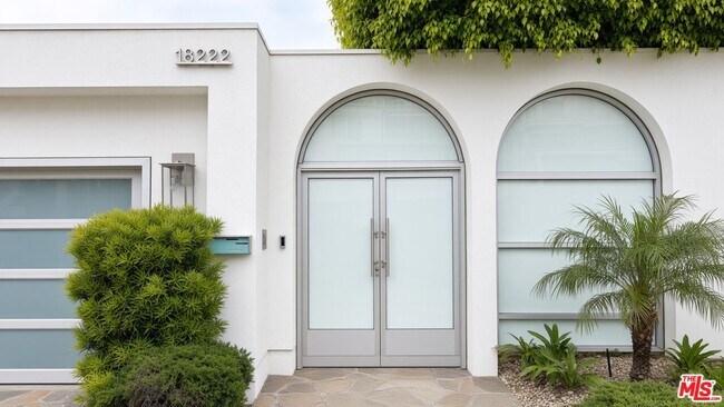 Foto del edificio - 18222 Coastline Dr