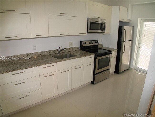 Foto del edificio - 540 74th St