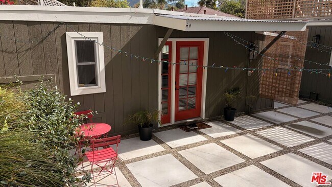 Building Photo - 3823 Broadlawn Dr