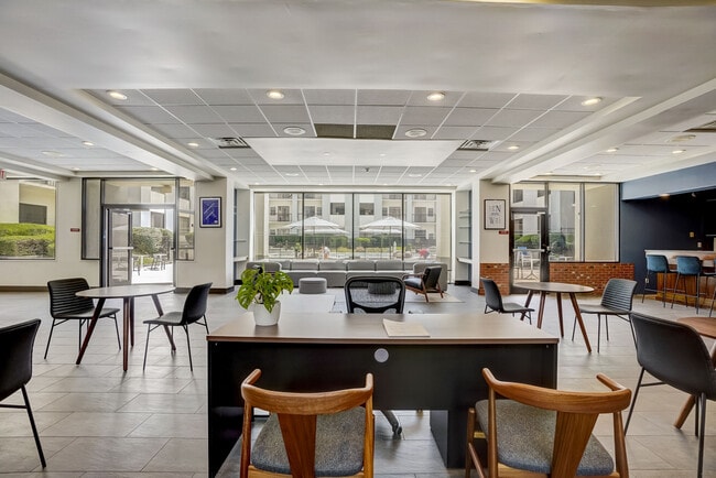 Lobby Photo - CommonPlace Raleigh