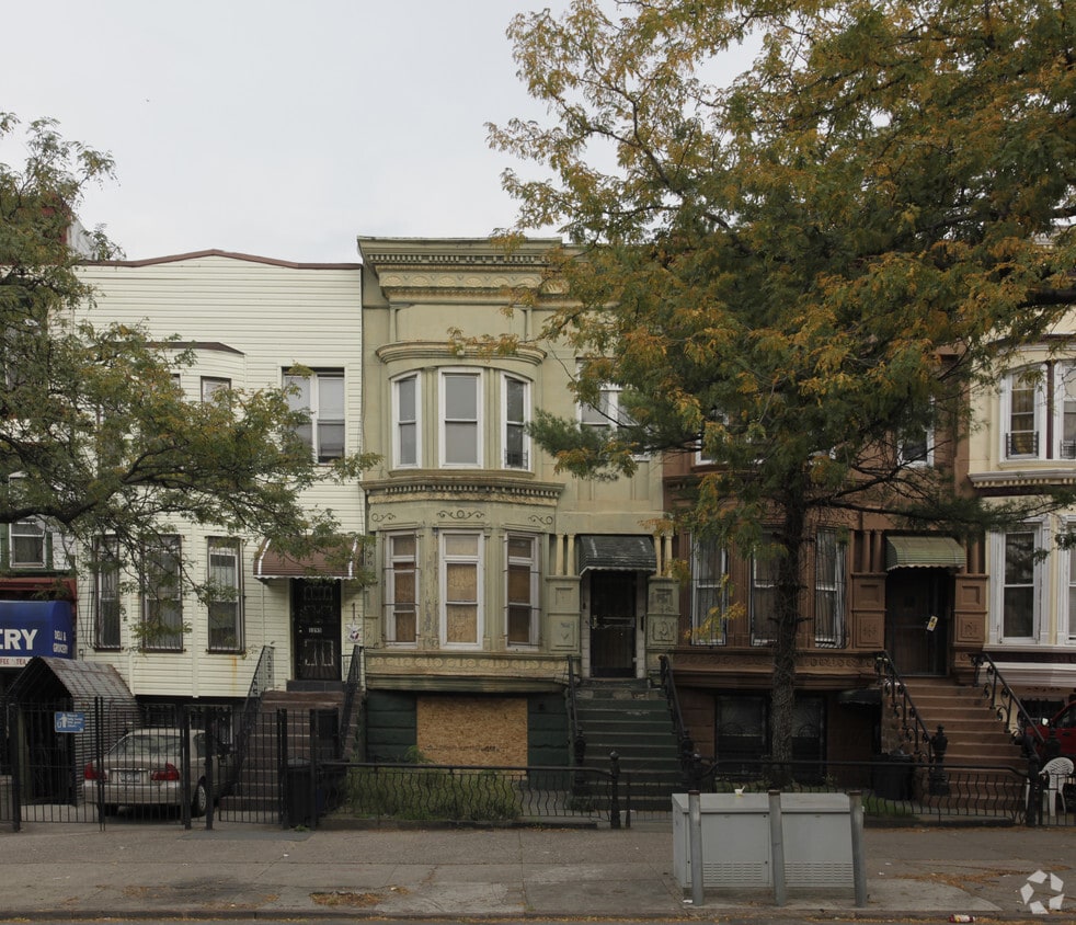 Building Photo - 1297 Bushwick Ave