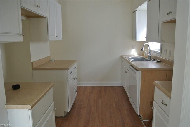 Foto del edificio - 1434-1434 Myrtle Ave