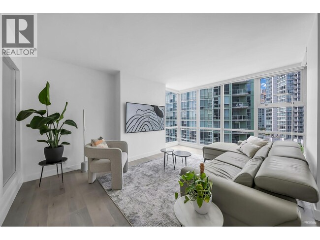 Building Photo - 1077 Marinaside Crescent