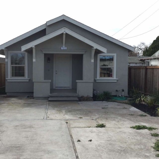 Foto del edificio - House For Rent in Stockton