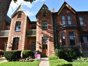 Building Photo - 60 Stafford St