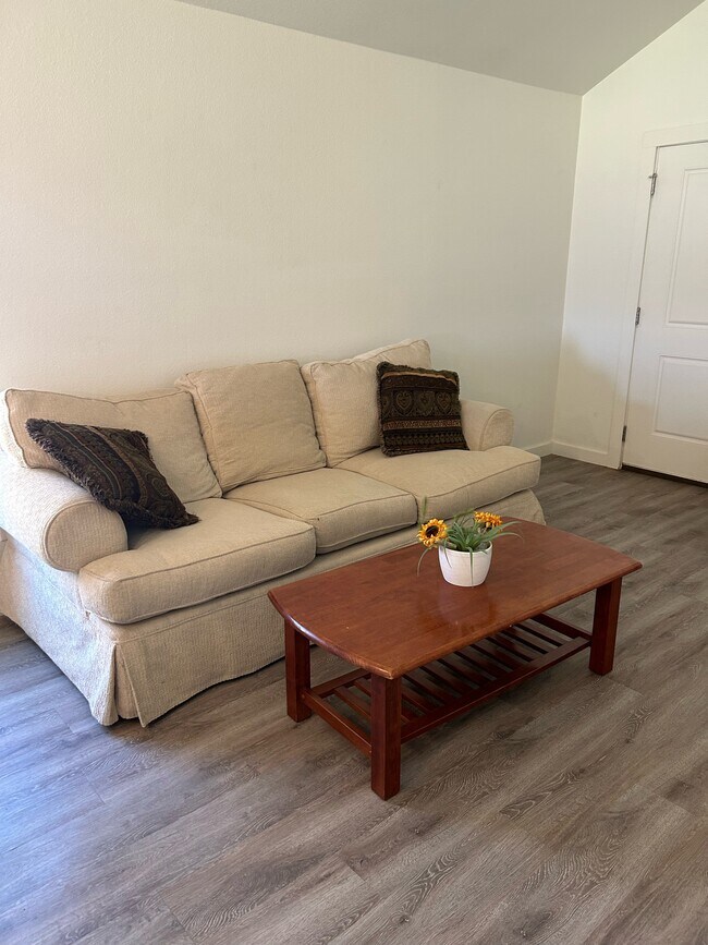 Foto del edificio - 1710 100th St