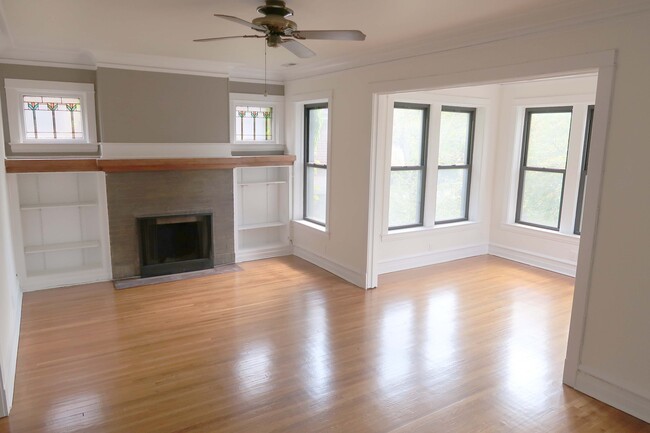 Building Photo - 538 S Ridgeland Ave