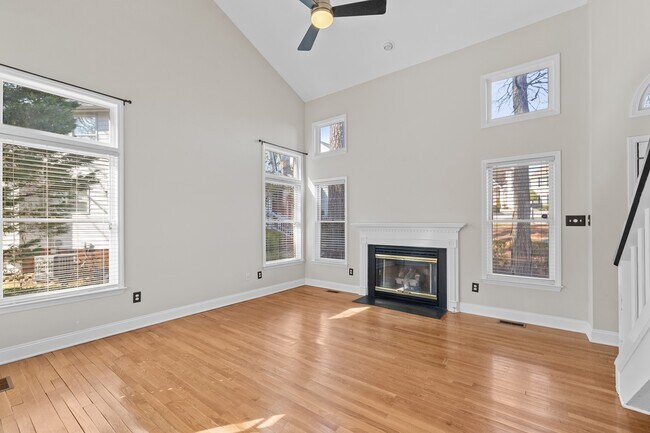 Building Photo - 131 Cumberland Green Dr