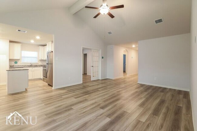 Foto del edificio - 25506 Rose Creek Dr