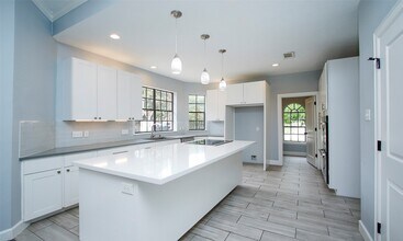 Building Photo - 16119 Cochet Spring Dr