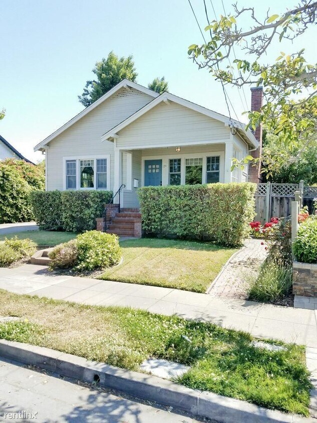 Foto principal - 2 br, 1.5 bath House - 29 Humboldt Road
