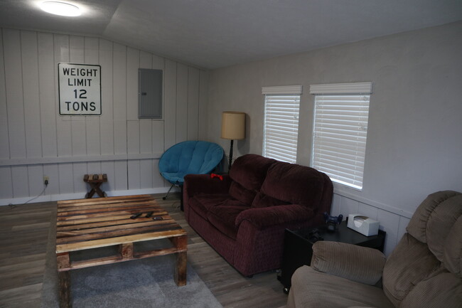 Building Photo - 131 Union St