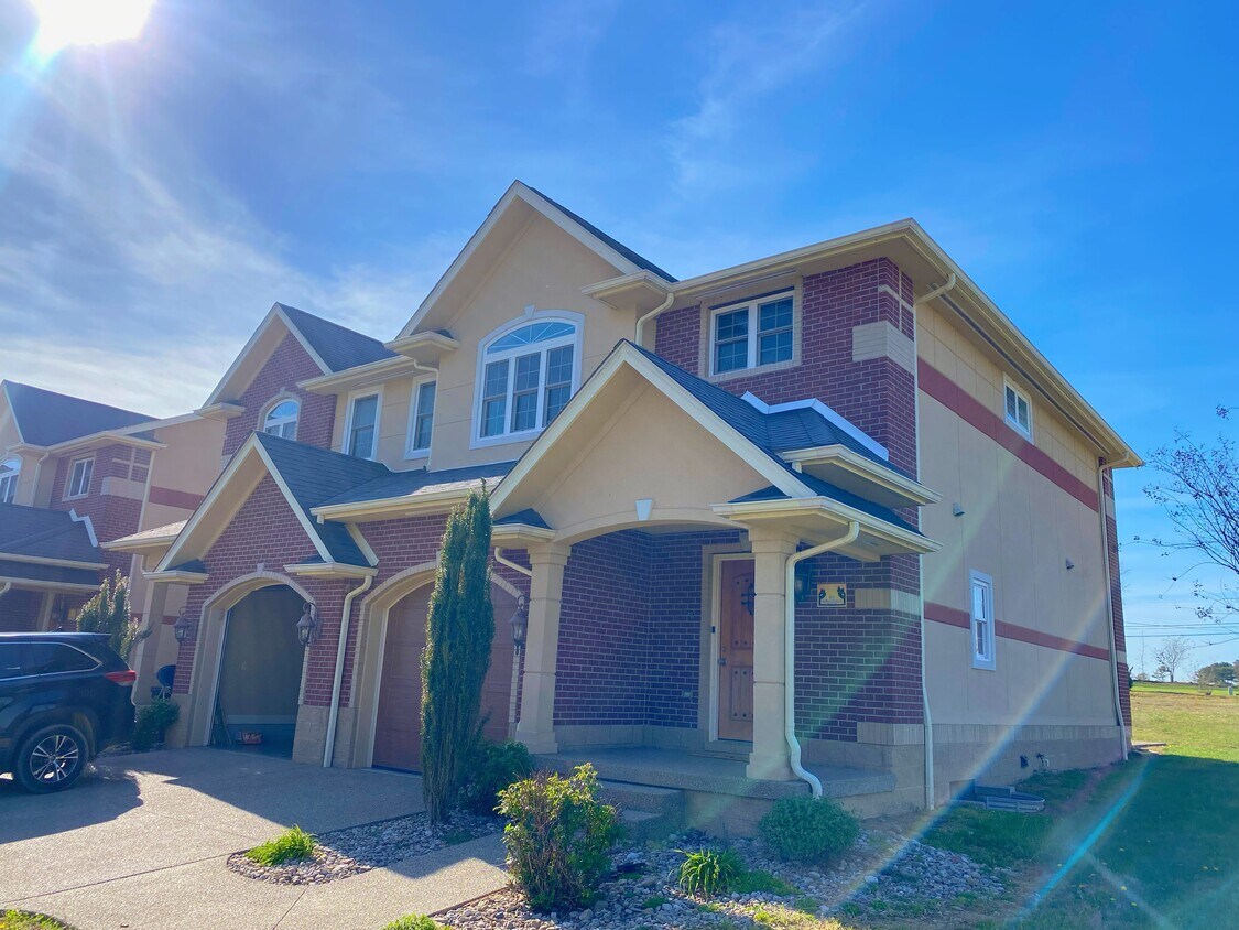108 Phi Vlg, London, KY 40744 Townhouse for Rent in London, KY