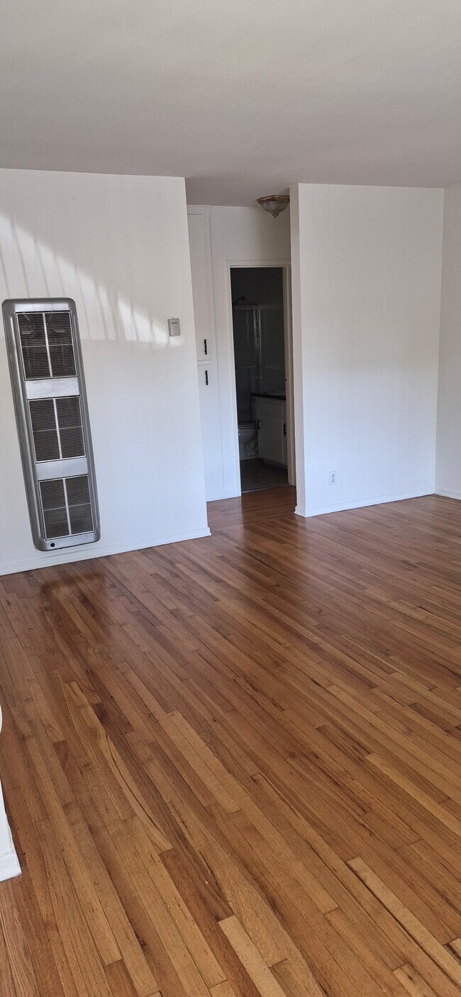 Foto del edificio - 255 Oakland Ave