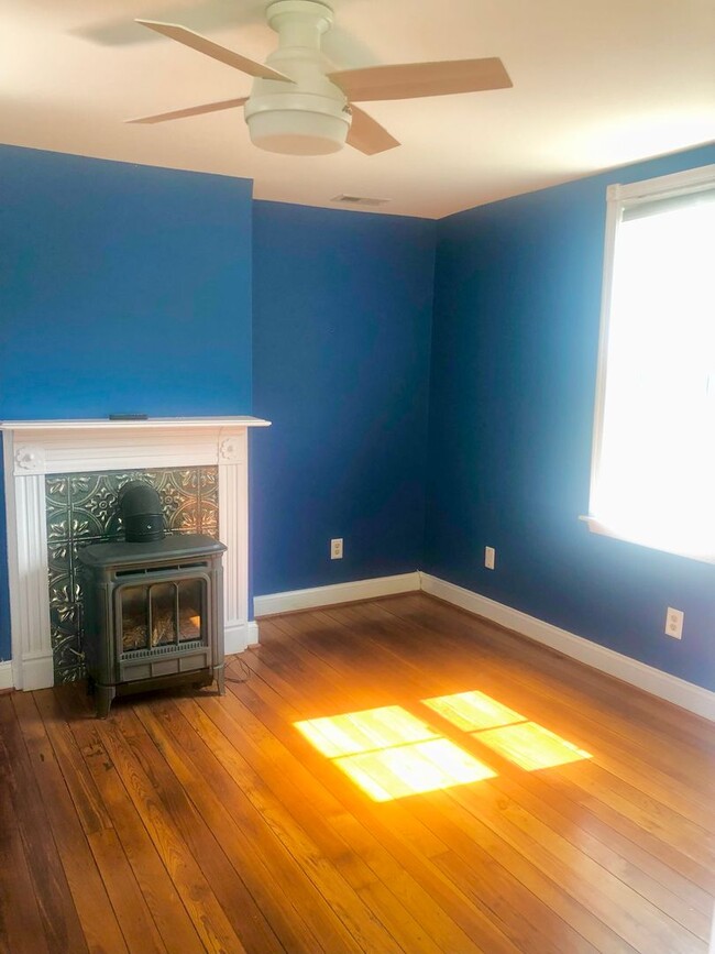 Building Photo - Cozy 2 BR/1 BA Single-Family Home in Laurel!