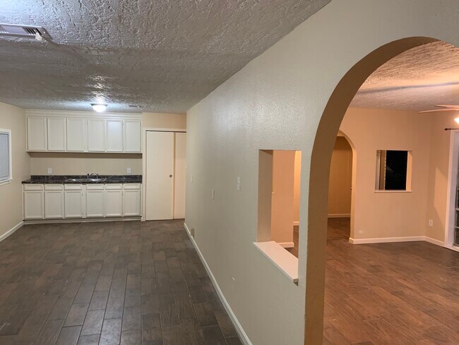 Building Photo - 3740 Quitman St