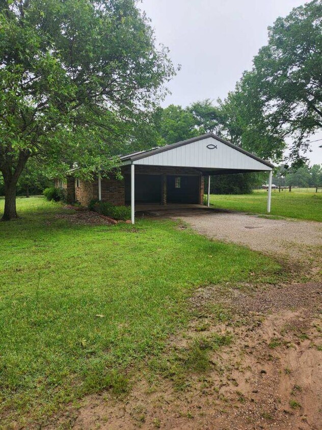 Building Photo - 8174 FM 1402