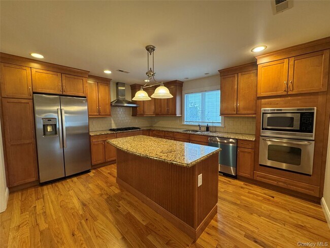 Foto del edificio - 45 Fisher Ave