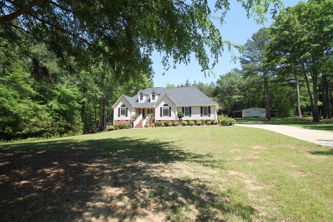 Building Photo - Exclusively Offered by Muse Realty Rentals, LLC