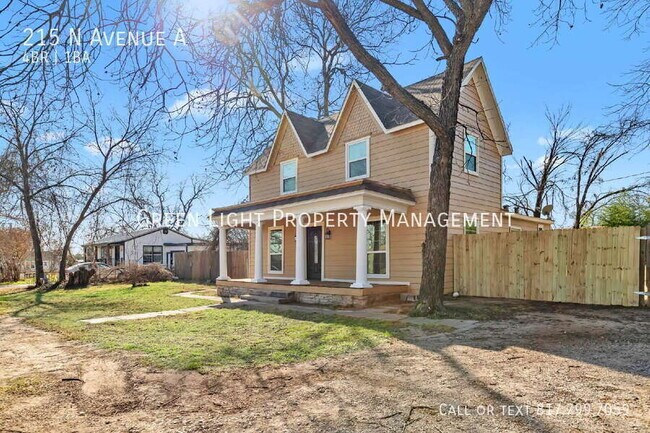 Foto del edificio - 215 N Ave A