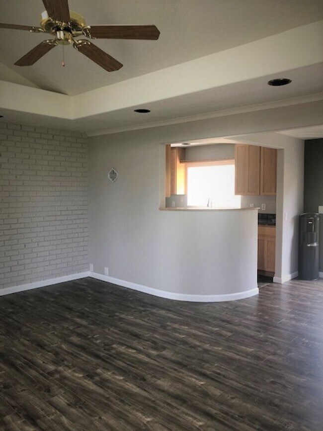 Foto del edificio - 20037 NW Keller Rd