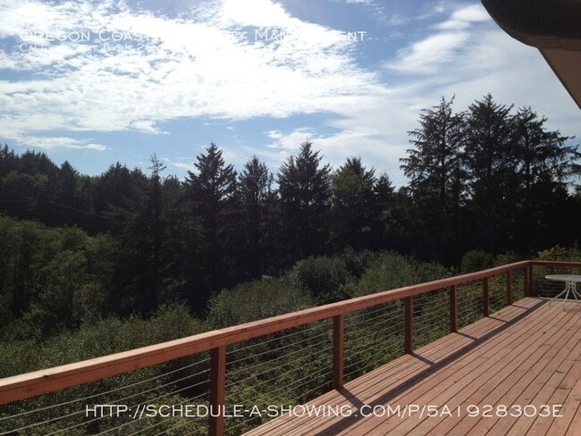 Building Photo - Depoe Bay comfort & quiet privacy.